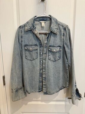 H&M Light Wash Denim Jacket